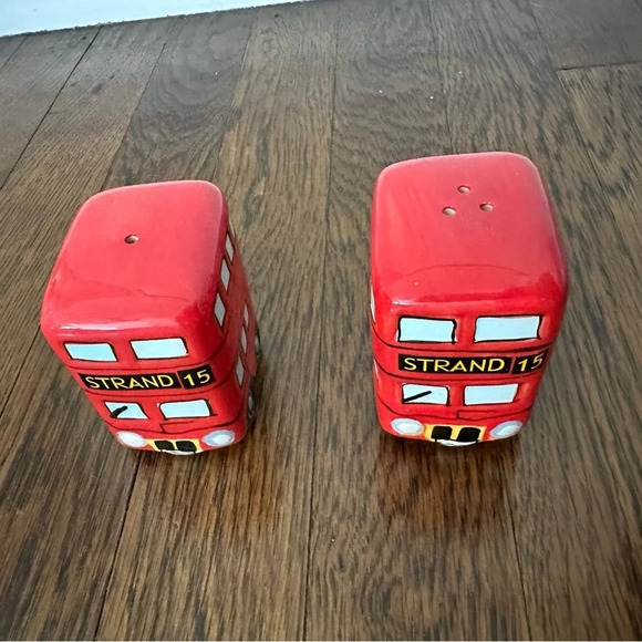 London Red Routemaster Bus Salt & Pepper Ceramic Novelty Figure Set - Picture 3 of 4